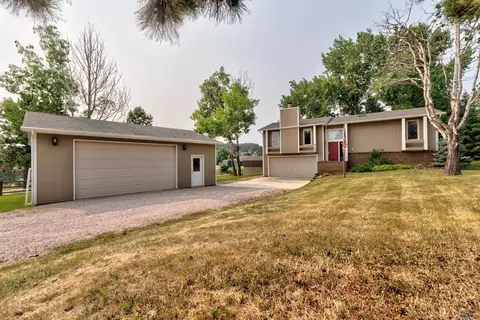 5145 Meadowlark Dr, Rapid City, SD 57702