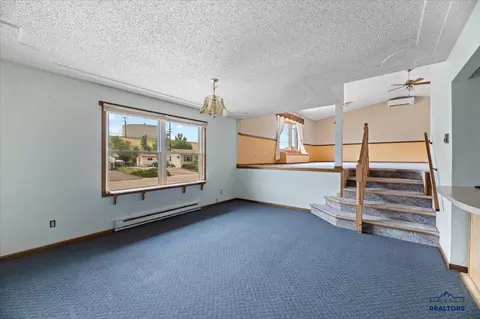 919 Park Dr, Belle Fourche, SD 57717 photo 3