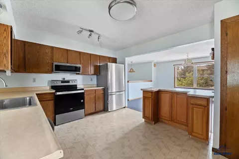 919 Park Dr, Belle Fourche, SD 57717 photo 8