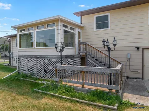919 Park Dr, Belle Fourche, SD 57717 photo 23