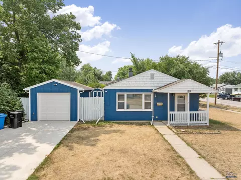 2313 Willow Ave, Rapid City, SD 57701