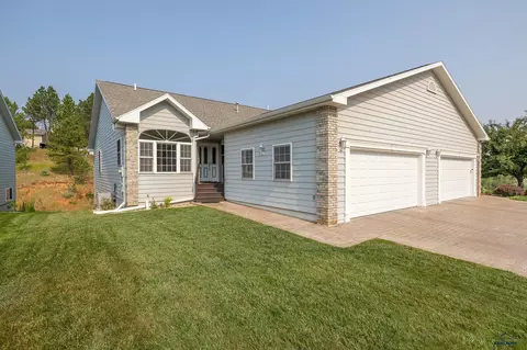 3935 Park Dr, Rapid City, SD 57702