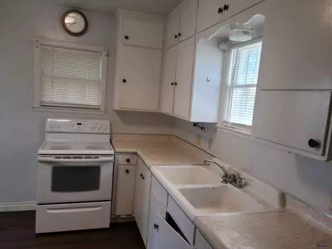 1205 11th Ave, Belle Fourche, SD 57717 photo 4