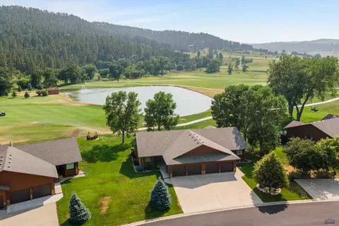 1215 Duffer Dr, Rapid City, SD 57702