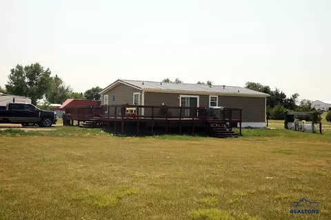 809 Cornell Ave, Newell, SD 57760