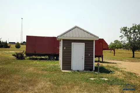 809 Cornell Ave, Newell, SD 57760 photo 12