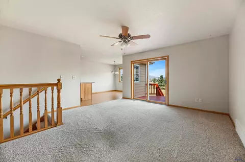 2112 Windmill Dr, Spearfish, SD 57783 photo 3
