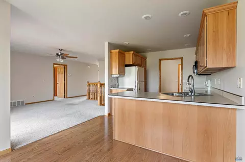 2112 Windmill Dr, Spearfish, SD 57783 photo 10