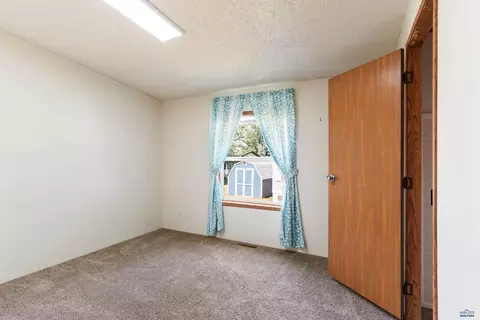 1107 Crow Peak Ln, Spearfish, SD 57783 photo 8