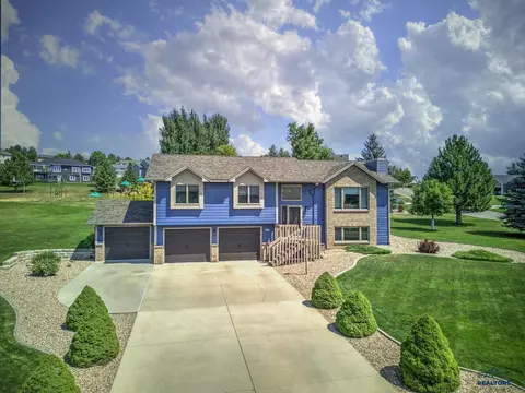 5520 Bitter Root Ct, Rapid City, SD 57702