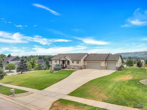 3508 Dunham Dr, Rapid City, SD 57702