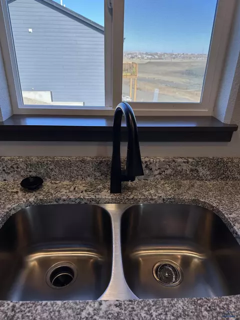 Kitchen - 586 Denali Dr, Box Elder, SD 57719 photo 3 of 4
