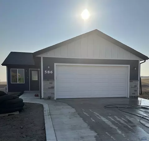 586 Denali Dr, Box Elder, SD 57719 photo 1