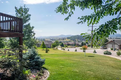 2501 Chokecherry Cir, Spearfish, SD 57783 photo 3