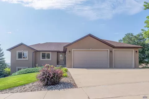 2501 Chokecherry Cir, Spearfish, SD 57783 photo 1