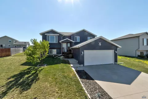 747 Bear Tooth Ct, Box Elder, SD 57719