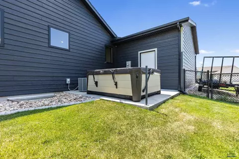 14348 Wolf Creek Ct, Summerset, SD 57769 photo 33