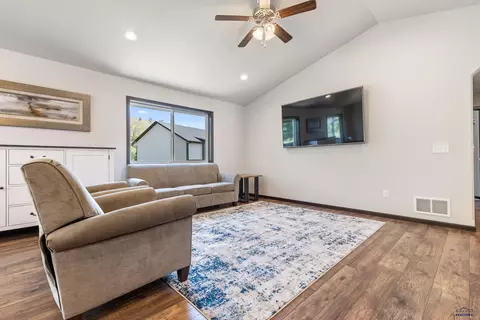 14348 Wolf Creek Ct, Summerset, SD 57769 photo 6