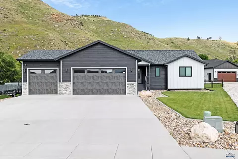 14348 Wolf Creek Ct, Summerset, SD 57769 photo 1
