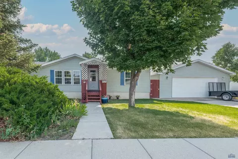 3420 Champion Dr, Rapid City, SD 57701
