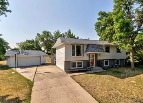 3508 Cypress Ct, Rapid City, SD 57701