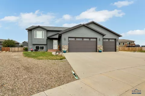 827 Dirk Ct, Box Elder, SD 57719 photo 1