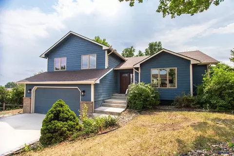 307 Terracita Dr, Rapid City, SD 57701