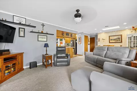 3209 Oak Ave, Rapid City, SD 57701 photo 3