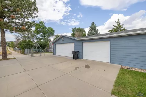 3209 Oak Ave, Rapid City, SD 57701 photo 21