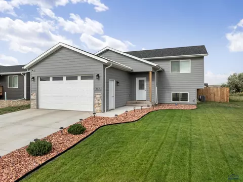 6675 Abelia St, Rapid City, SD 57703
