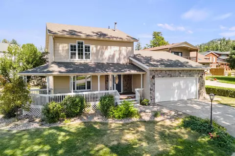 2726 Country Club Dr, Rapid City, SD 57702