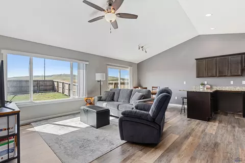 638 Denali Dr, Box Elder, SD 57719 photo 4