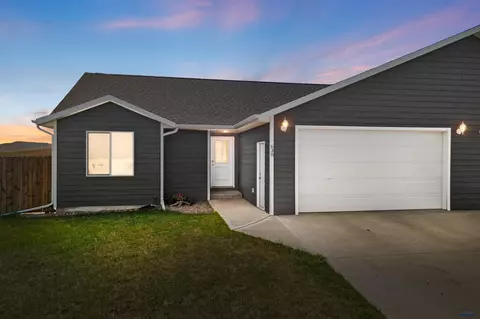638 Denali Dr, Box Elder, SD 57719 photo 2