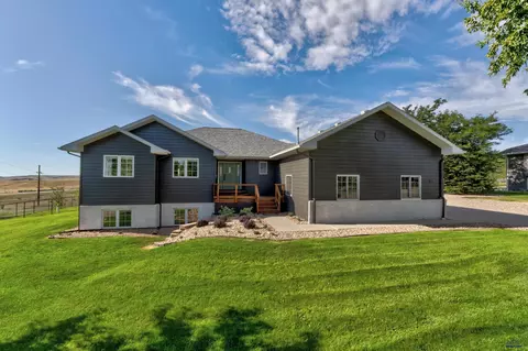 805 Enchantment Rd, Rapid City, SD 57701