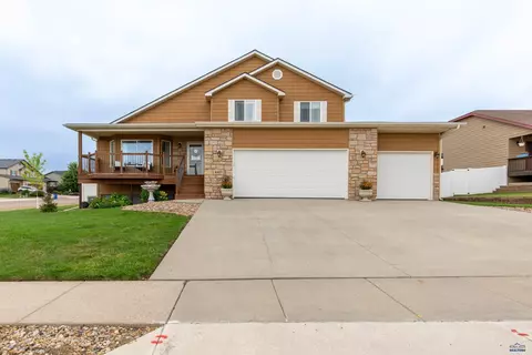 6527 Seminole Ln, Rapid City, SD 57702