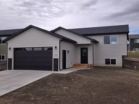 1249 Kenai Dr, Box Elder, SD 57719