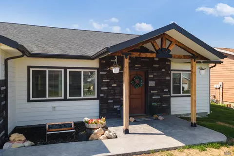 681 Yosemite Way, Whitewood, SD 57793