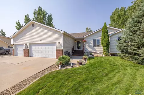 149 Savoy Cir, Rapid City, SD 57701