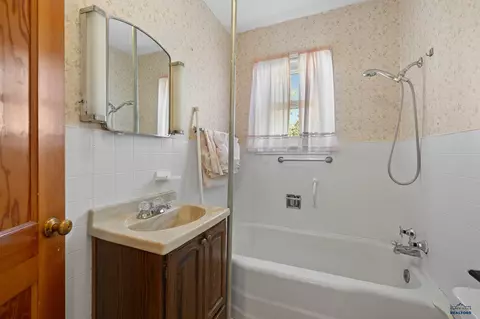 608 Norris, Wall, SD 57790 photo 14