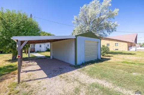 608 Norris, Wall, SD 57790 photo 3