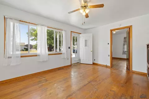 608 Norris, Wall, SD 57790 photo 6