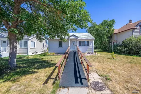 608 Norris, Wall, SD 57790 photo 2