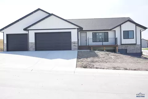 4801 Papillion Dr, Rapid City, SD 57703