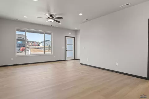 2208 Quartzite Dr, Sturgis, SD 57785 photo 5