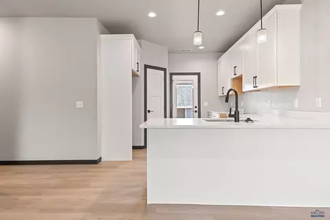 2208 Quartzite Dr, Sturgis, SD 57785 photo 6