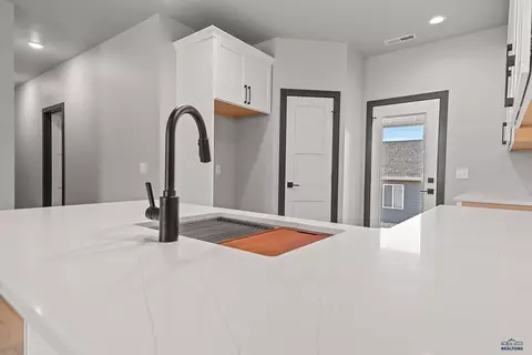 2208 Quartzite Dr, Sturgis, SD 57785 photo 8
