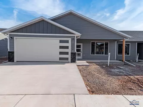 2208 Quartzite Dr, Sturgis, SD 57785 photo 1