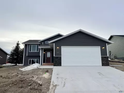 1012 Quinn Dr #LOT 17 BLK 1 BULL RUN, Hill City, SD 57745