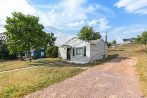 128 Doolittle Dr, Rapid City, SD 57701 photo 2