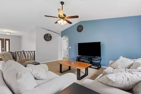 7065 Townsend, Summerset, SD 57718 photo 3